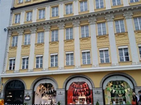 We have 17 offers from 199,000 to 1,198,000€. Munich Germany