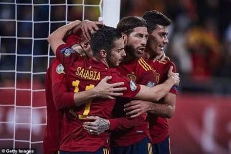 منتخب إسبانيا لكرة القدم مع saad ghirawi. إسبانيا تصعق مالطا و كازورلا يسجل للمرة الأولى منذ أربع ...