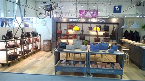 Find new and preloved spikes and sparrow items at up to 70% off retail prices. Galantērijas preces internetā: Spikes and Sparrow jaunā ...