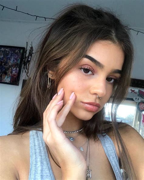 Arunya Guillot On Instagram A Series Of Selfies Selfie Girl