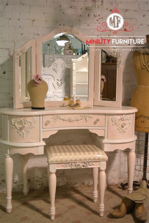 Desain Meja Rias Klasik Modern Kayu Jepara Miniuty Furniture