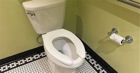 Heres Why Public Toilet Seats Are Shaped Like A U