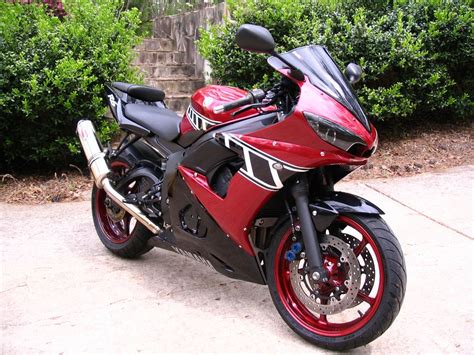 Yamaha R6 Candy Red Project National Superbike