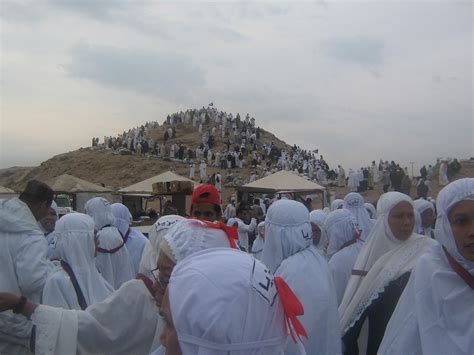 Gambar gambar menarik sekitar mekah dan madinah seorang sahabat penulis tuan haji razali telah menjadi tetamu allah swt di mekah dan madinah melakukan haji dan umrah bersama isteri tercinta. Cikgu Nasa: HAJI 4: MELAWAT TEMPAT-TEMPAT BERSEJARAH