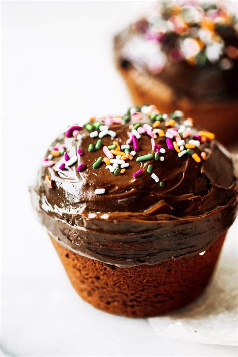 Healthy Paleo Chocolate Cupcakes With Frosting Paleo Gluten Free