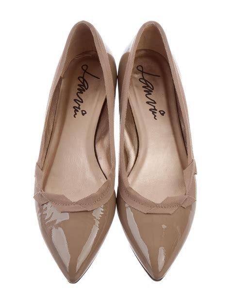 Lanvin Patent Leather Pointed Toe Flats Shoes Lan64778 The Realreal