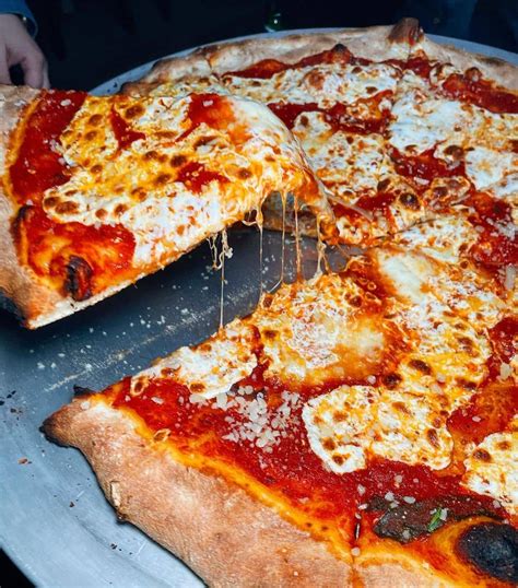 12 Best Brooklyn Pizza Spots In Nyc To Hit Up What To Order