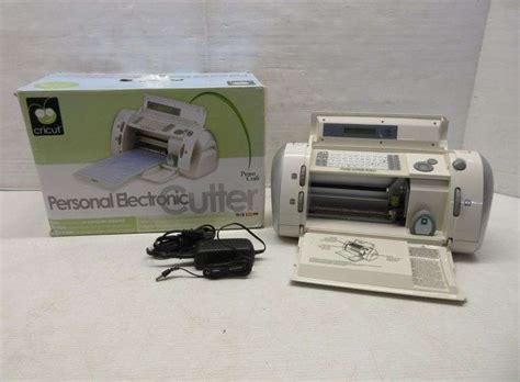 Provo Craft Cricut 29 0001 Personal Electronic Cutting Machine With
