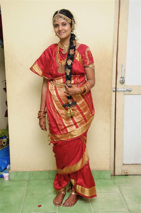 Tamil Brahmin Bride With Temple Jewelery Madisar Saree Indian Bridal Outfits India Wedding Dress