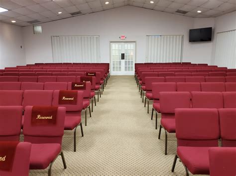 EAST CHAPEL | Frank and Solomon Nixon Funeral Home | Tifton, Georgia