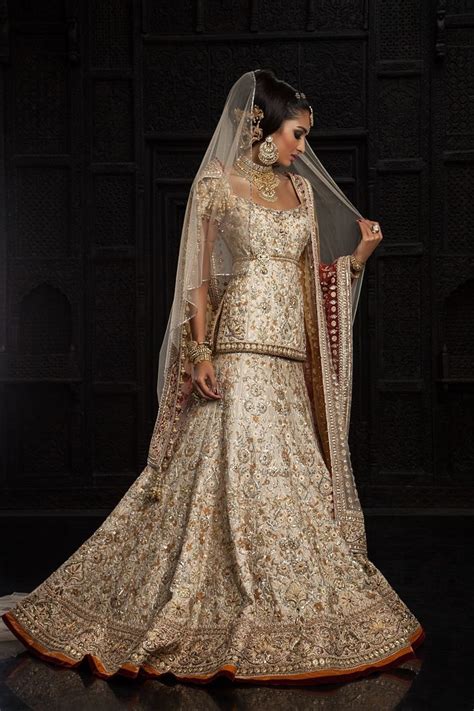 Tarun Tahiliani Lengha For India Bridal Fashion Week 2014 Indische