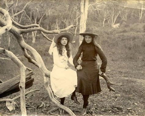 39 Interesting Photos That Capture Women In Witch Costumes From The