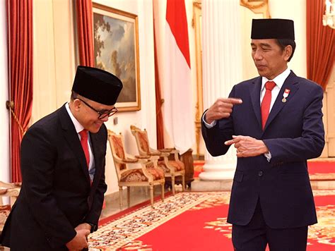 Presiden Jokowi Lantik Abdullah Azwar Anas Jadi Menpan Rb