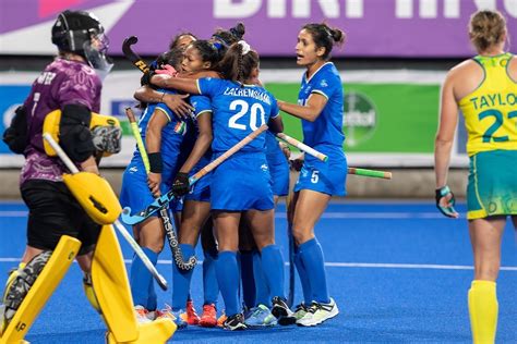 India Womens Hockey Team Goes Down Fighting Against Oz In Semifinal