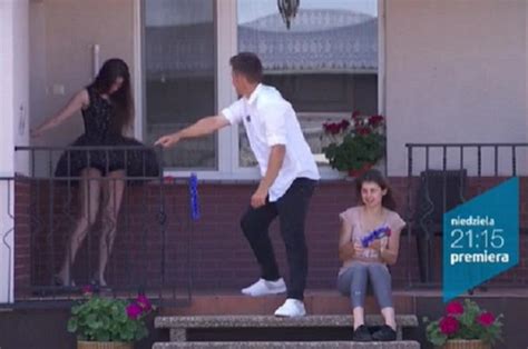 Gdzie obejrzeć w telewizji i online? Wpadka w "Rolnik szuka żony". Pokazała majtki! [WIDEO ...