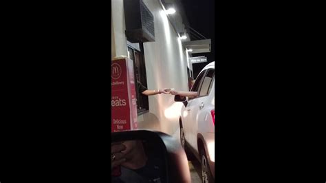 drunk woman tries to tip mcdonald s worker 200 youtube