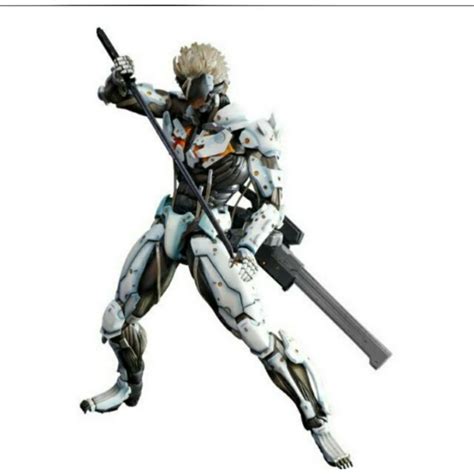 Metal Gear Rising Revengeance Raiden White Armour Special Edition