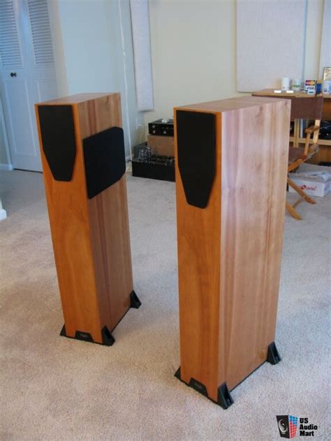 Rega Research Rs 7 Cherry 3 Way Transmission Line Speakers Photo