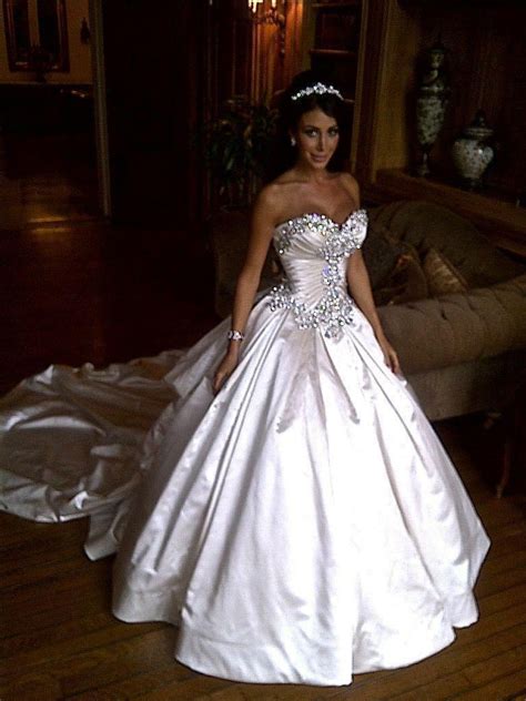 Newest Sparkling Crystals Sweetheart Wedding Dress Satin Bridal Gown