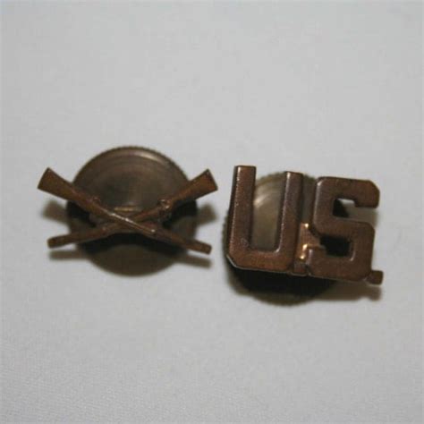 Us Army Infantry Uniform Brass Lapel Pin Crossed Rifles