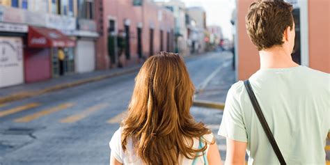 8 Things You Only Learn About Your Partner By Traveling Together | HuffPost