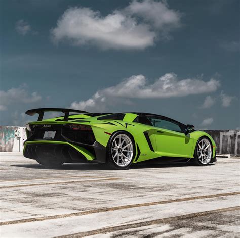 Aventador Green