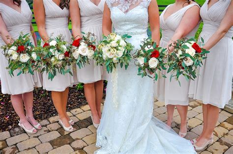 Built in 2016, the house rests on a small peninsula surrounded by water on all sides, and features a completely glass enclosed living room, hence the name the glass house. Wedding Flowers - Cullman, AL | Bridesmaid dresses ...