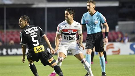 Grêmio corre contra o tempo para anunciar camisa 10 e deixa de lado até mesmo negociação com volante. São Paulo vence o Corinthians e abre 5 pontos do Bahia na ...