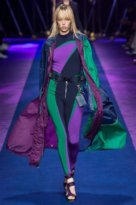 Versace Spring 2017 Ready To Wear Fashion Show Vogue