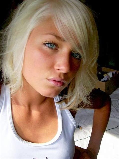 blonde nordic scandinavian woman blonde blue eyes femme nordique scandinave blonde yeux