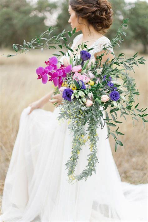 These spring wedding ideas are so pretty that they'll make your heart skip a beat. Simple and Sophisticated Wedding Dress in 2020 | Flower ...