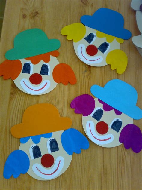 Bohócfej Clown Crafts Arts And Crafts For Teens Carnival Crafts