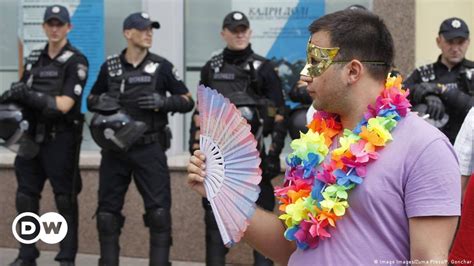Große Gay Pride Parade in Kiew DW 23 06 2019