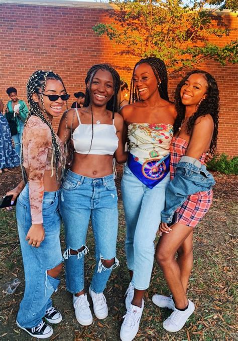 𝚙𝚒𝚗𝚝𝚎𝚛𝚎𝚜𝚝 𝚣𝚘𝚎𝚠𝚛𝚘 Friendship Photoshoot Pretty Black Girls Preppy Girls