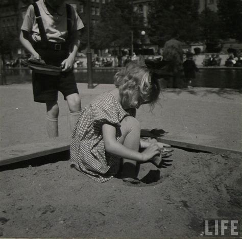 75 Vintage Snapshots That Show What Summer Fun Looked Like From Between