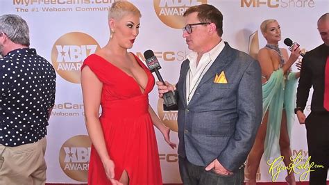 Ryan Keely Is Interviewed On The Red Carpet At The Xbiz Awards