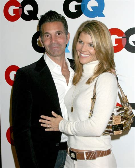 Lori Loughlin and Mossimo Giannulli Leaving Los Angeles After Prison