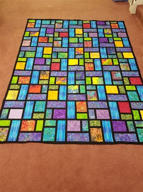 Pin By Sue Kelton On Quilts I Would Love To Make Stained Glass Quilt