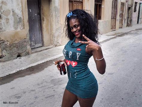 Photo Trip In Havana With Happy Cuban Lady As A Model Cuban Photo