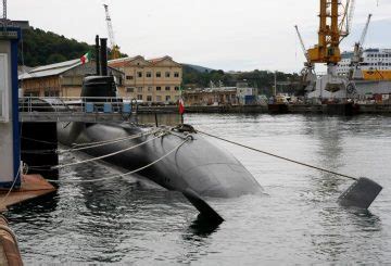 The 212 cd gets a greater range and probably lithium iron phosphate batteries (there is the battery was presented in conjunction with the upgraded submarine class 212 common design (cd), from. Fincantieri consegna alla Marina il sommergibile Romeo ...