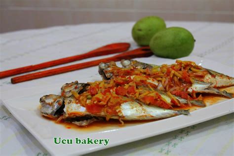 Ikan bilis masak kicap by : Sambal Mangga Ikan Rebus - dapur ibundo: Sambal gesek ayam dan ikan bilis - Masukkan dalam ...