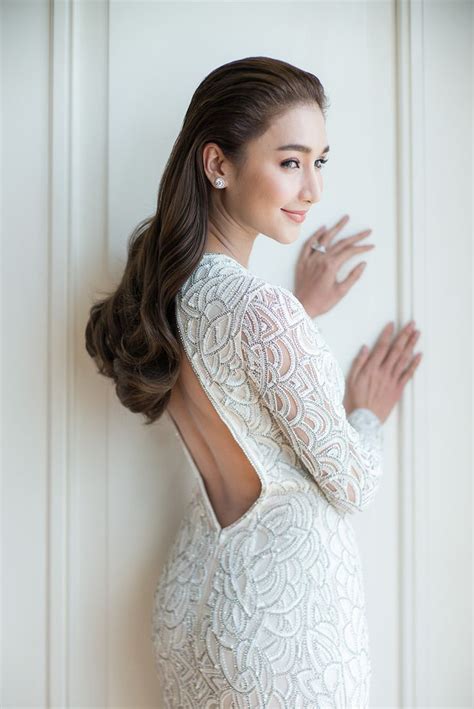 Thai Celebrity Noey Chotika S Wedding With A Zuhair Murad Ballgown