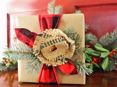 Read on to see some ideas! 40 Most Creative Christmas Gift Wrapping Ideas - Design Swan