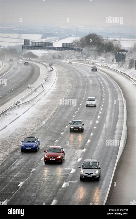 Winter Driving Conditions On The M4 Motorway Near Bath Uk Stock Photo