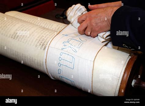 Sefer Torah High Resolution Stock Photography And Images Alamy