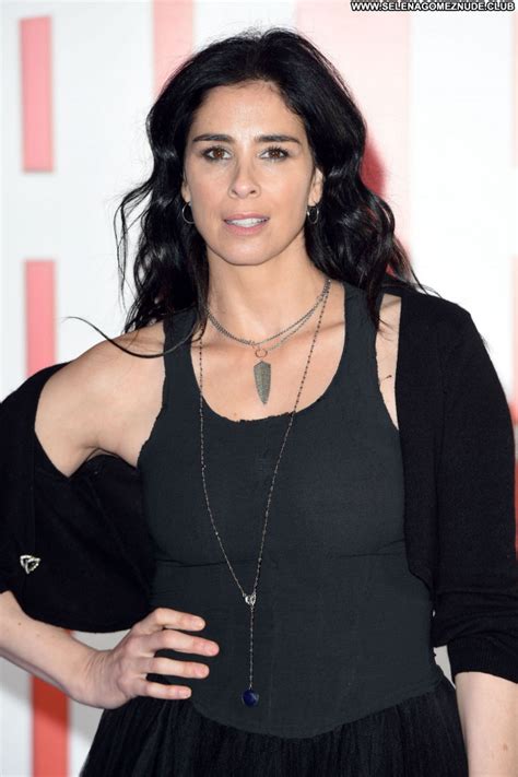 sarah silverman babe sexy beautiful celebrity posing hot famous and