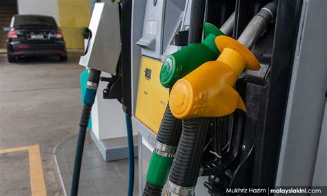 Should i use ron 95 or go for the more expensive ron 97 fuel? that's a very common question among our readers and general malaysian motorists alike. Harga RON 95, RON 97, diesel kekal