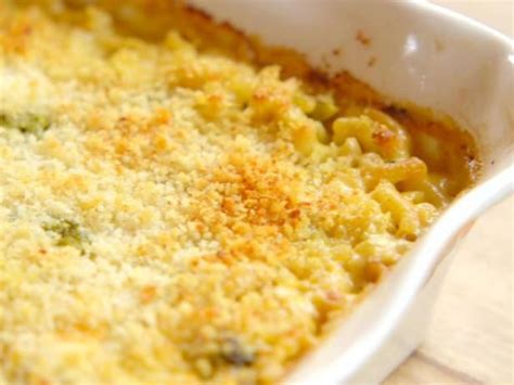 Then toss the mixture with cooked macaroni and sprinkle breadcrumbs or potato chips on top. 20 Best Ideas Pioneer Woman Tuna Casserole - Best Recipes Ever