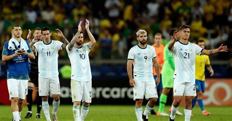 Cara larga en barcelona y sonrisas argentinas. Selección Argentina revela lista de convocados para las ...