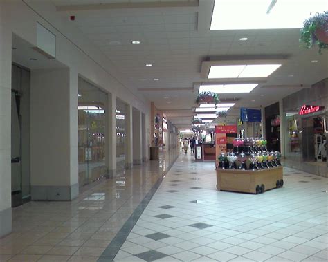 Outlet Shopping Malls Massachusetts